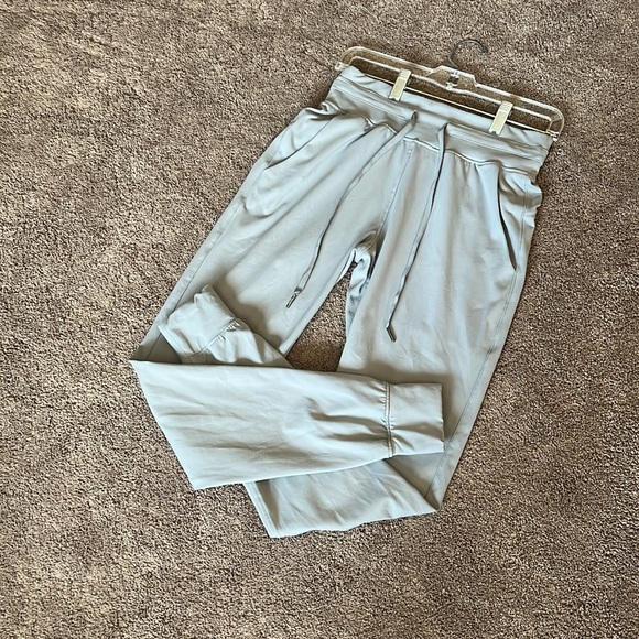 Zyia Active Light Grey Joggers Size M - Picture 2 of 8